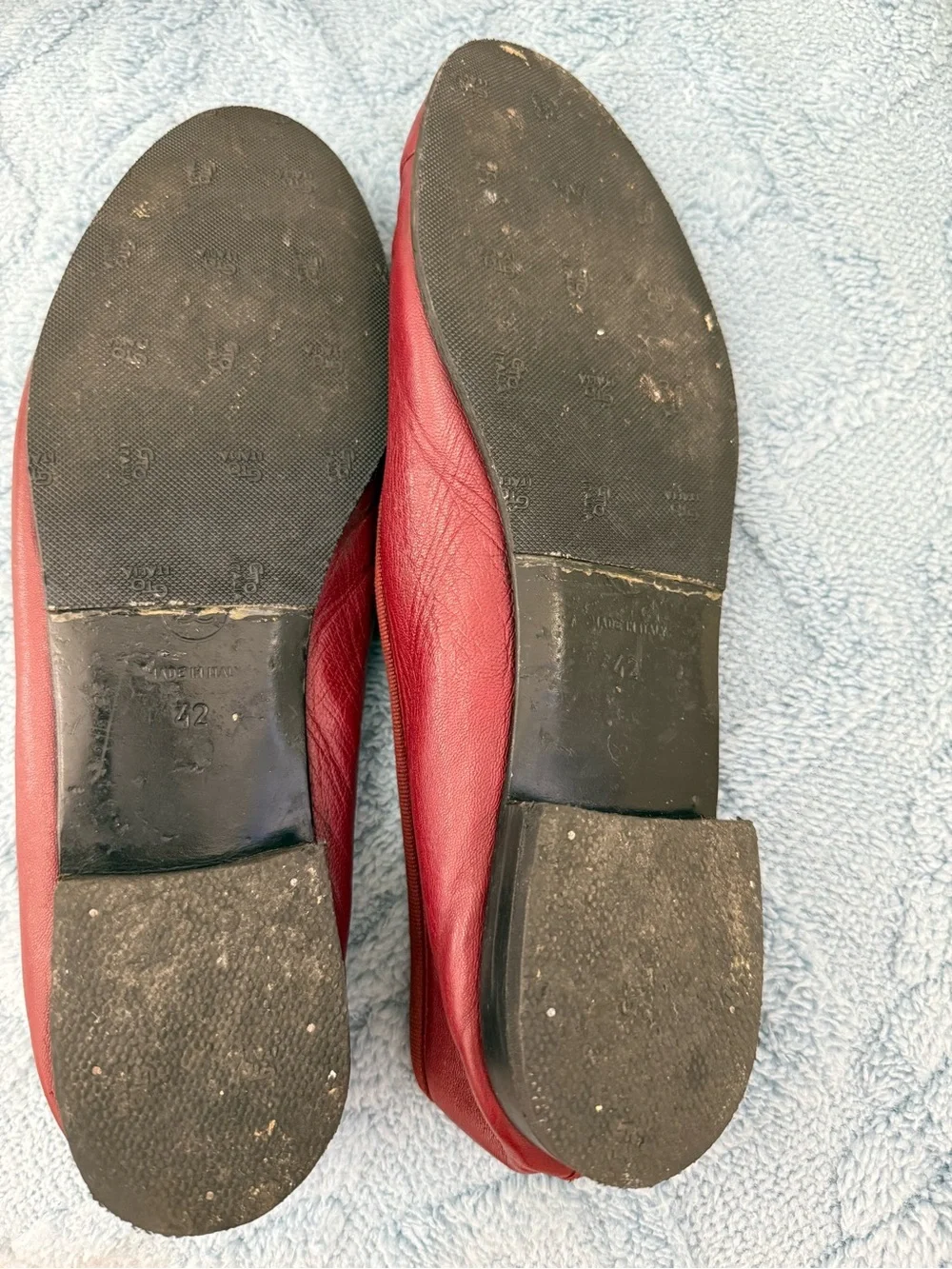 CHANEL Burgundy Leather Ballet Flats with CC Toe Emblem